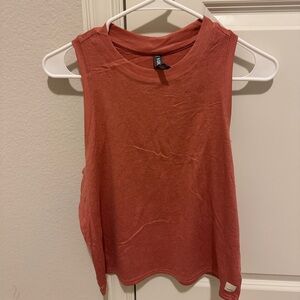 Vuori energy top tank top size M